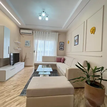 George Luxury * Vlore