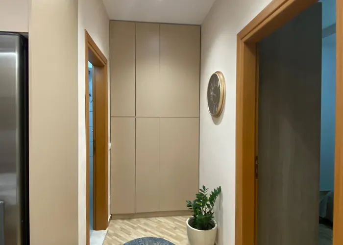 George Luxury Vlorë