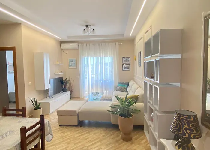 George Luxury