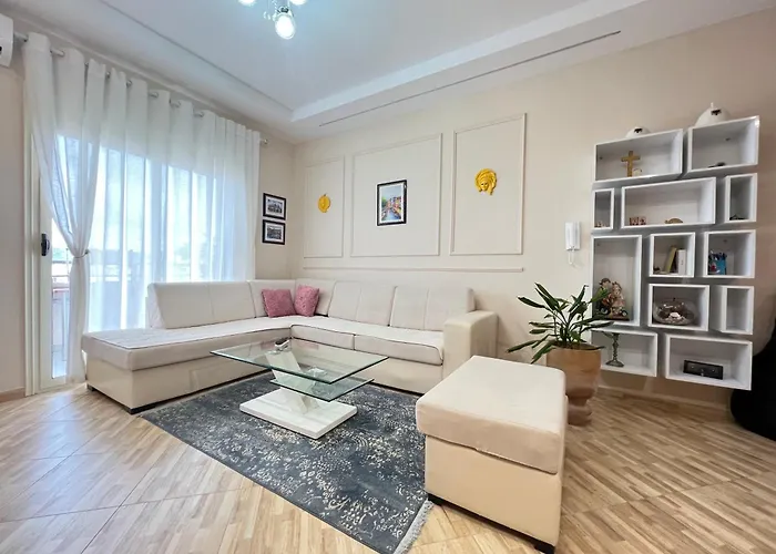 George Luxury Vlorë
